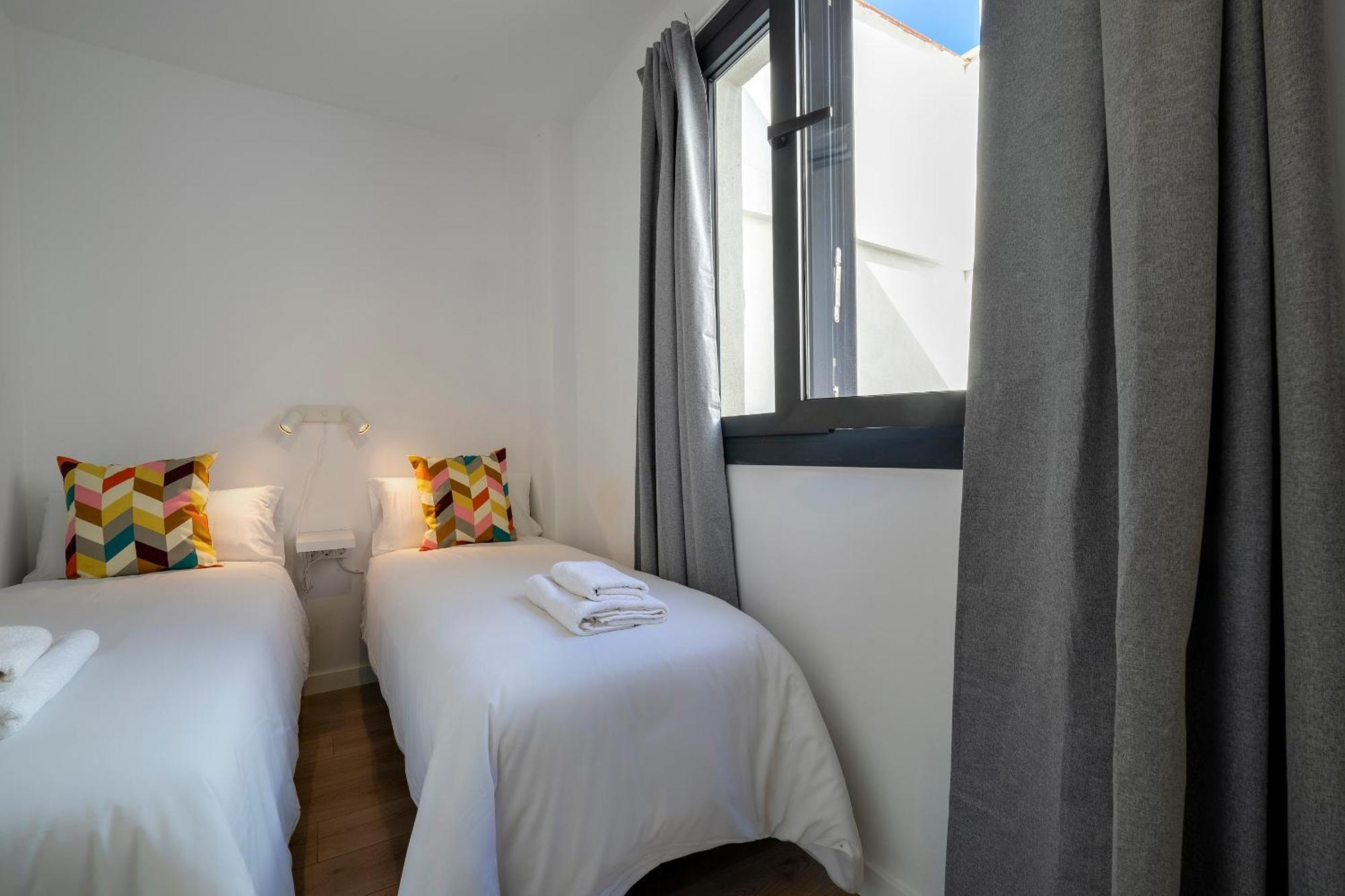 Habitat Apartments Teatre L'Hospitalet de Llobregat Luaran gambar